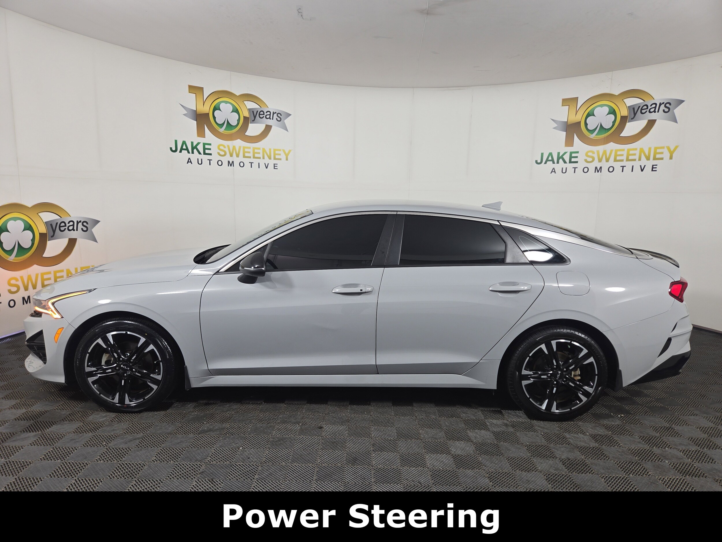2024 Kia K5 GT-Line photo 4