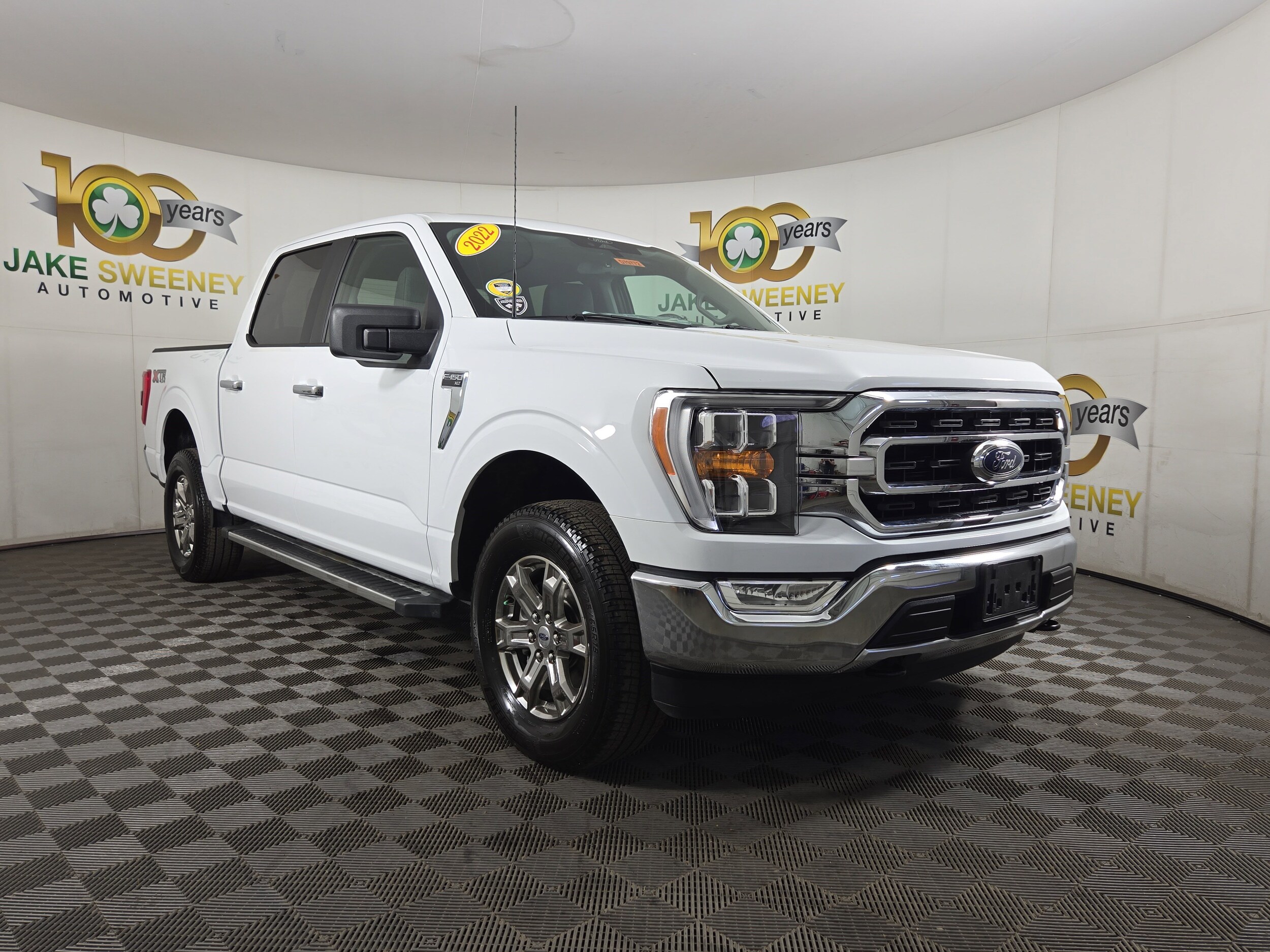 2022 Ford F-150 XLT photo 2