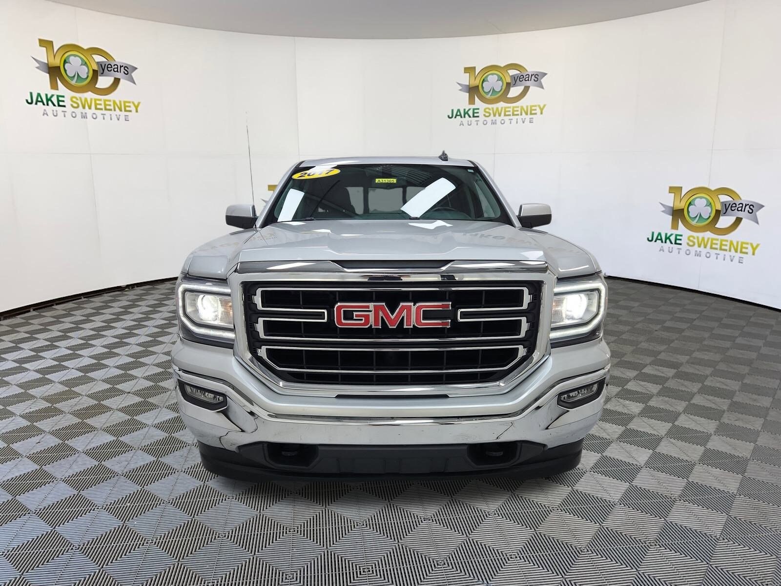 2017 Gmc Sierra 1500 SLE photo 2