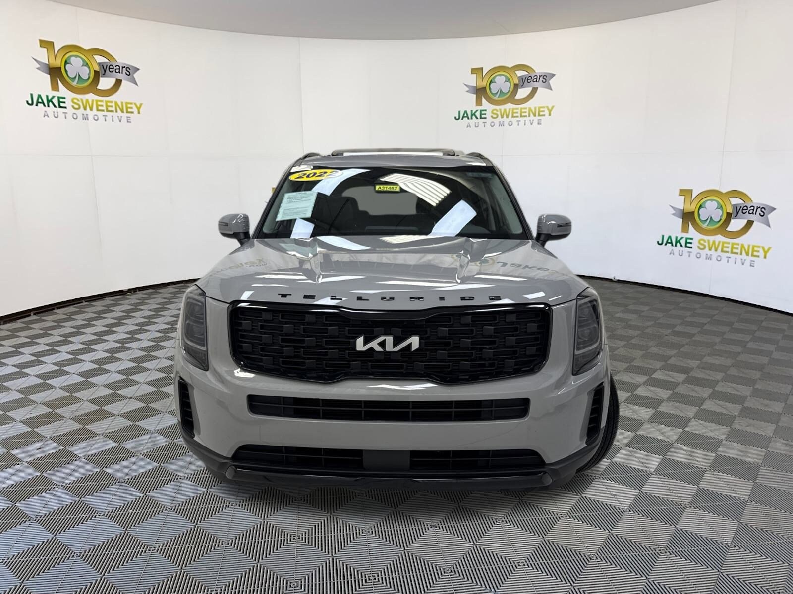 2022 Kia Telluride EX photo 2