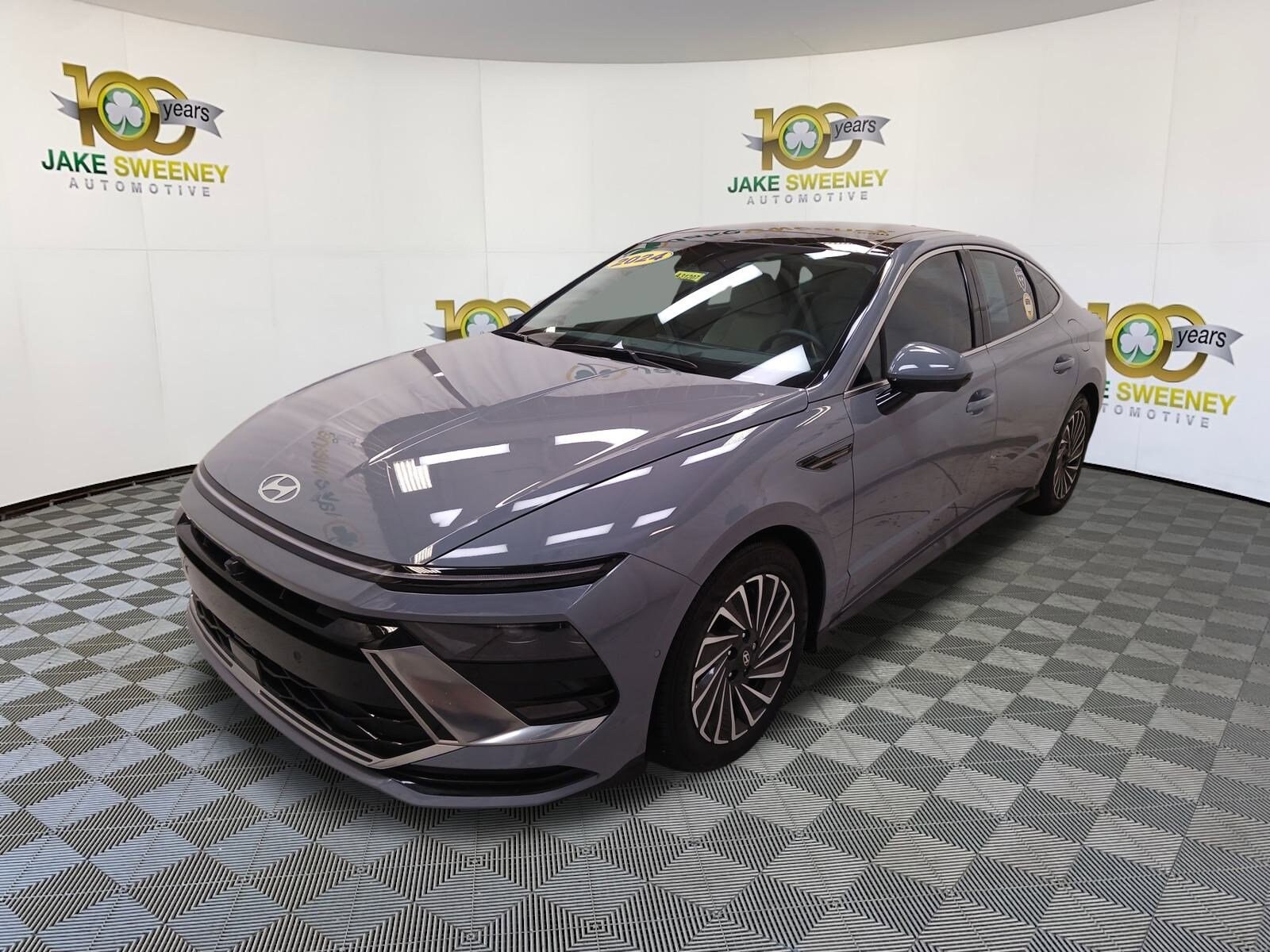 2024 Hyundai Sonata Hybrid Limited photo 3