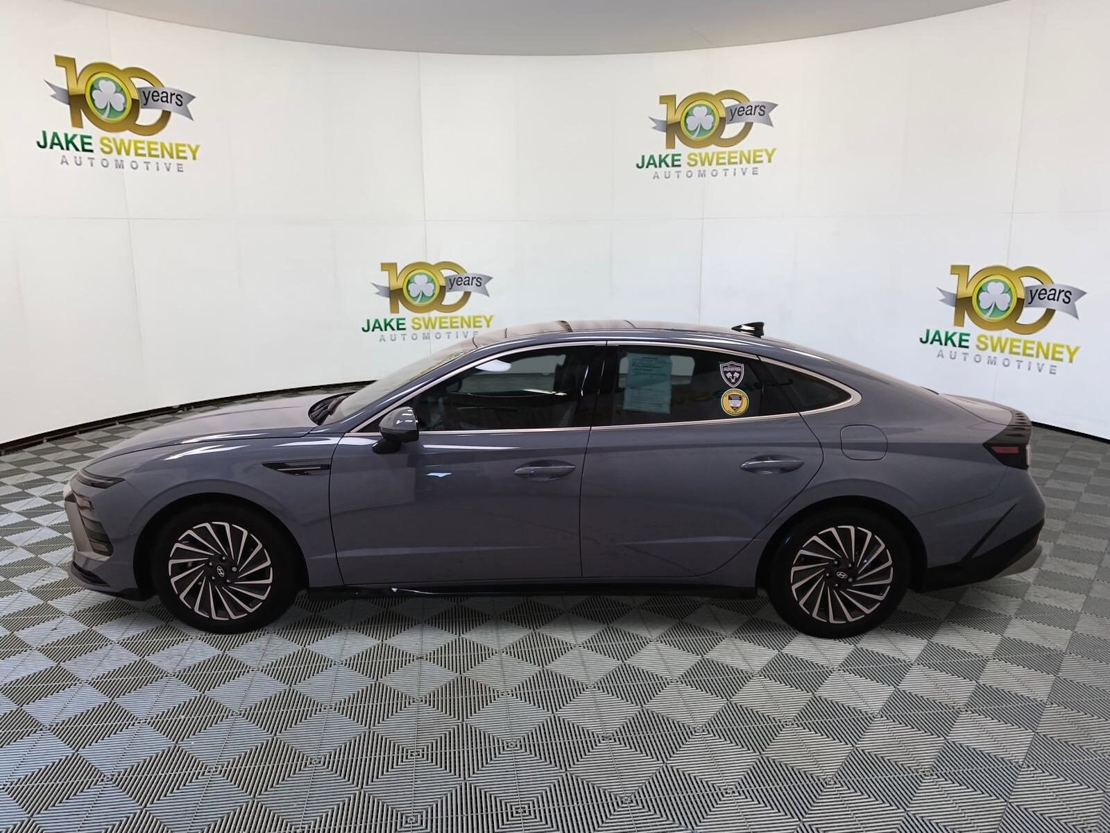 2024 Hyundai Sonata Hybrid Limited photo 4