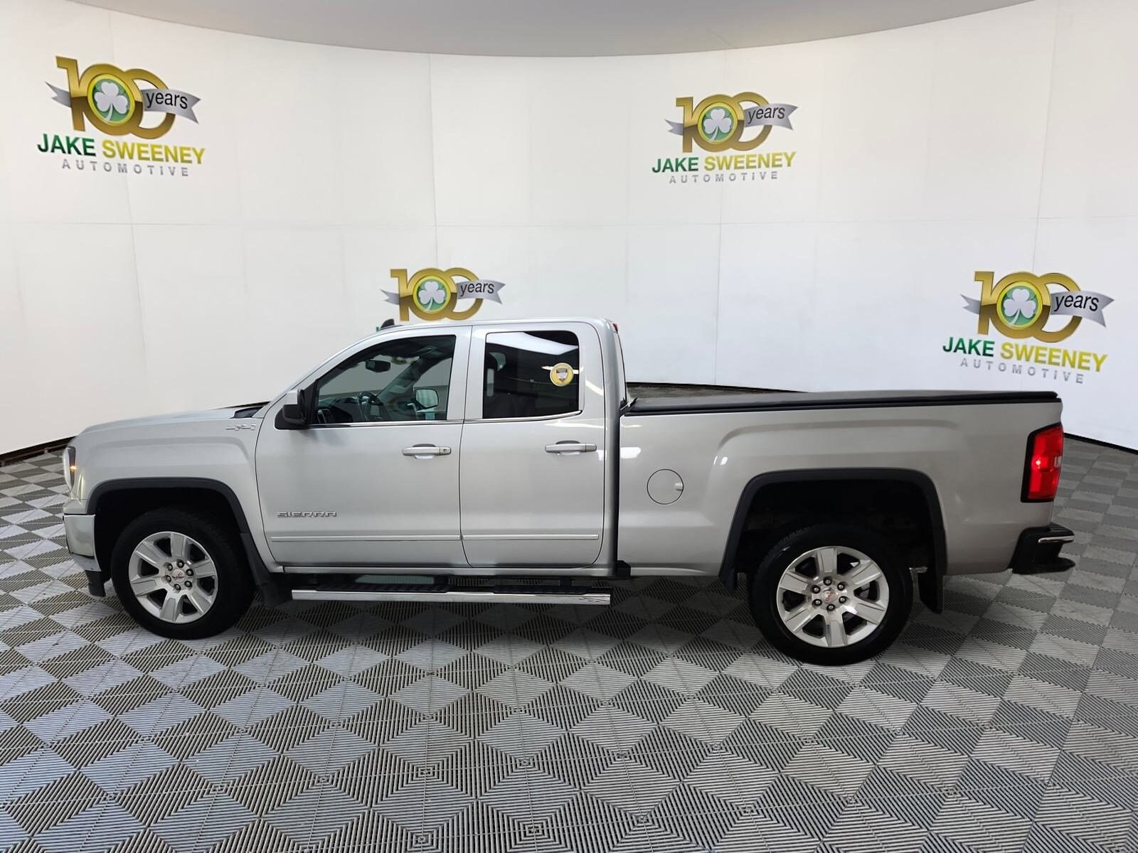 2017 Gmc Sierra 1500 SLE photo 4