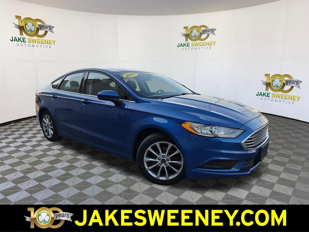 Used 2017 Ford Fusion SE Sedan