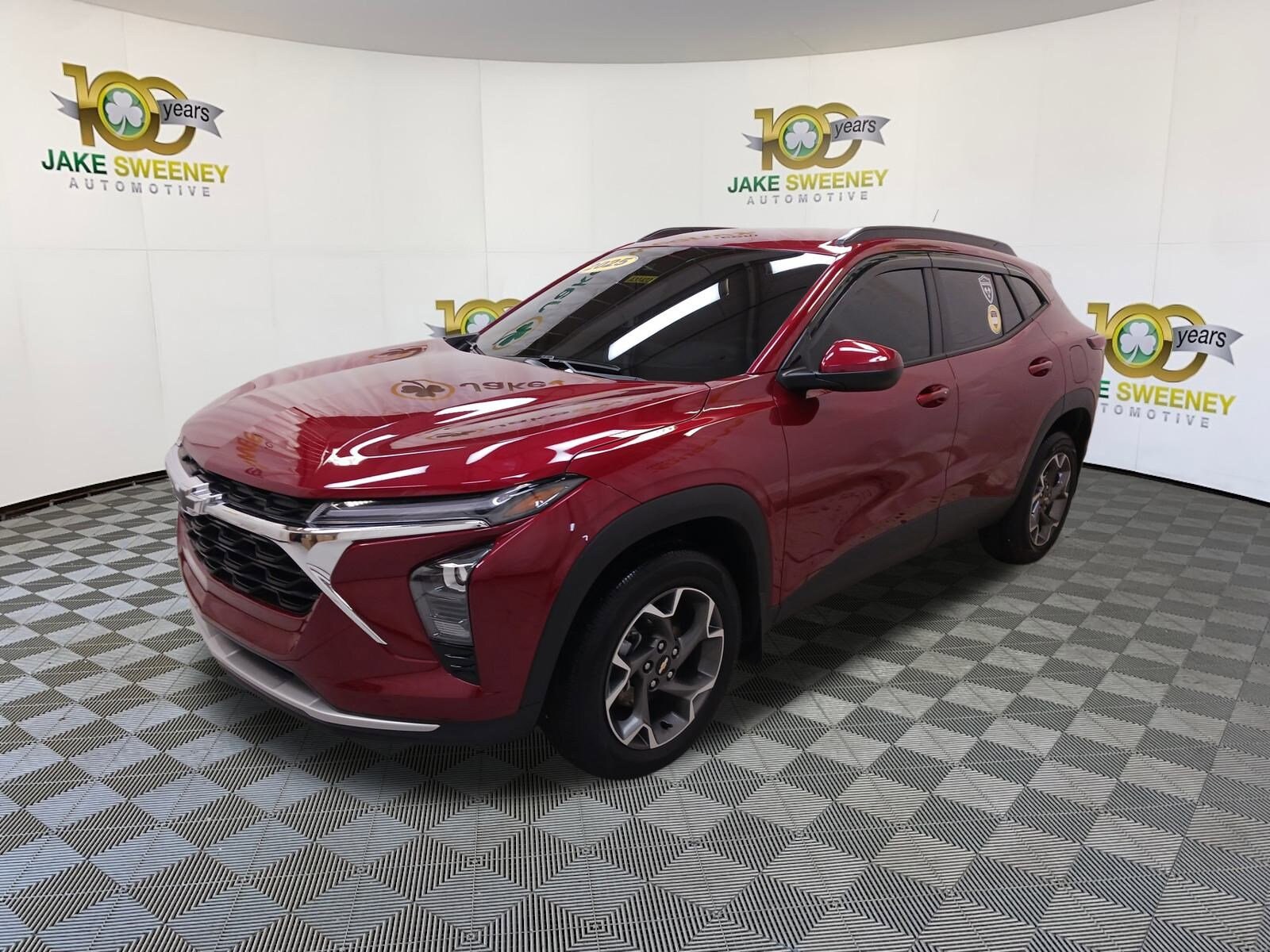 2025 Chevrolet Trax LT photo 3