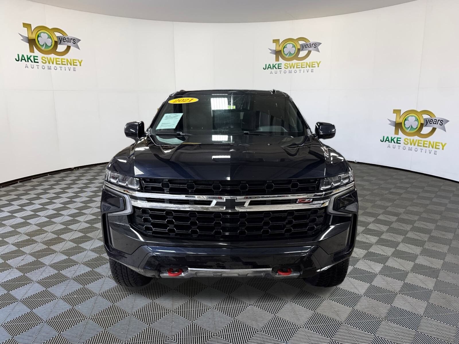 2021 Chevrolet Suburban Z71 photo 2
