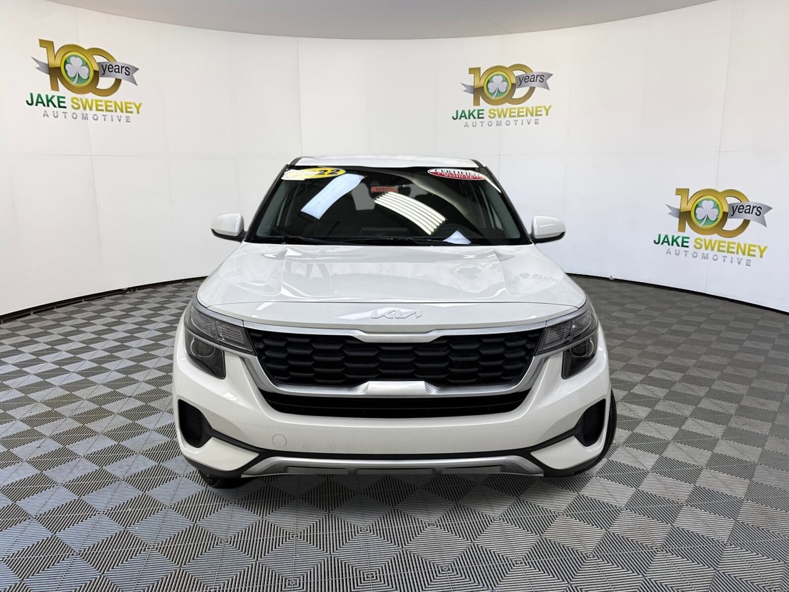 2022 Kia Seltos LX photo 2