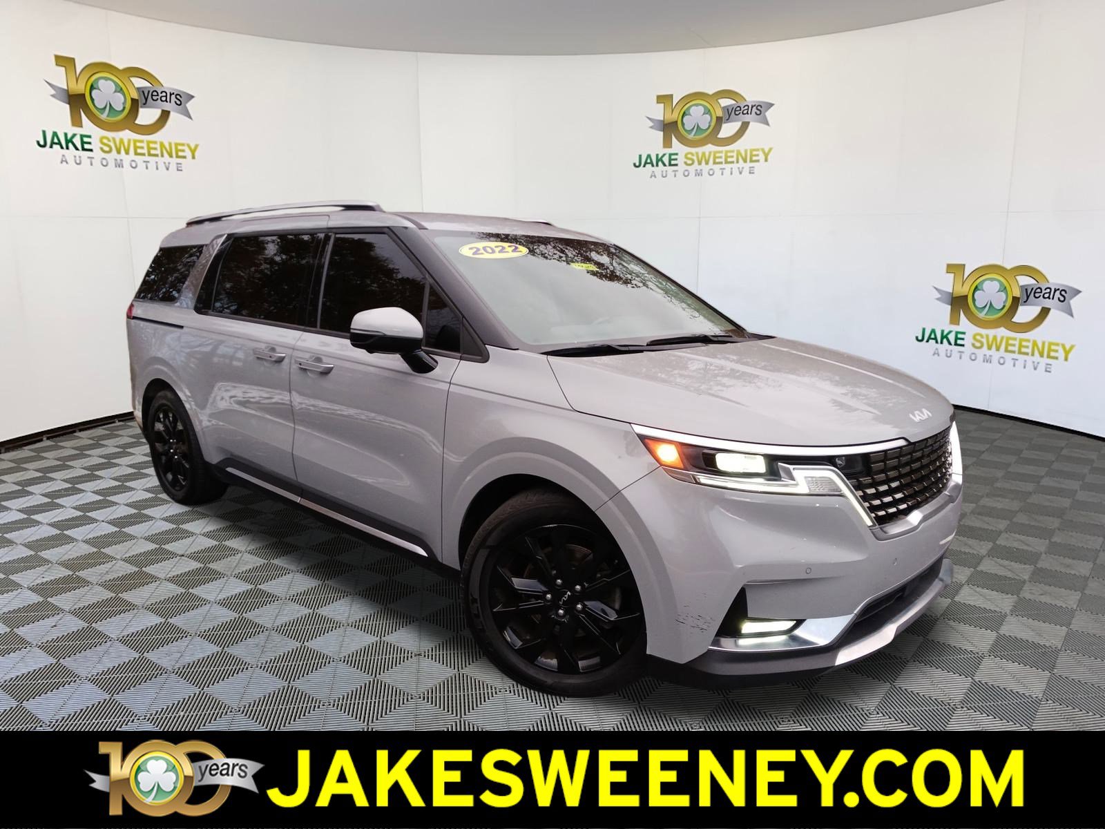 2022 Kia Carnival SX's photo