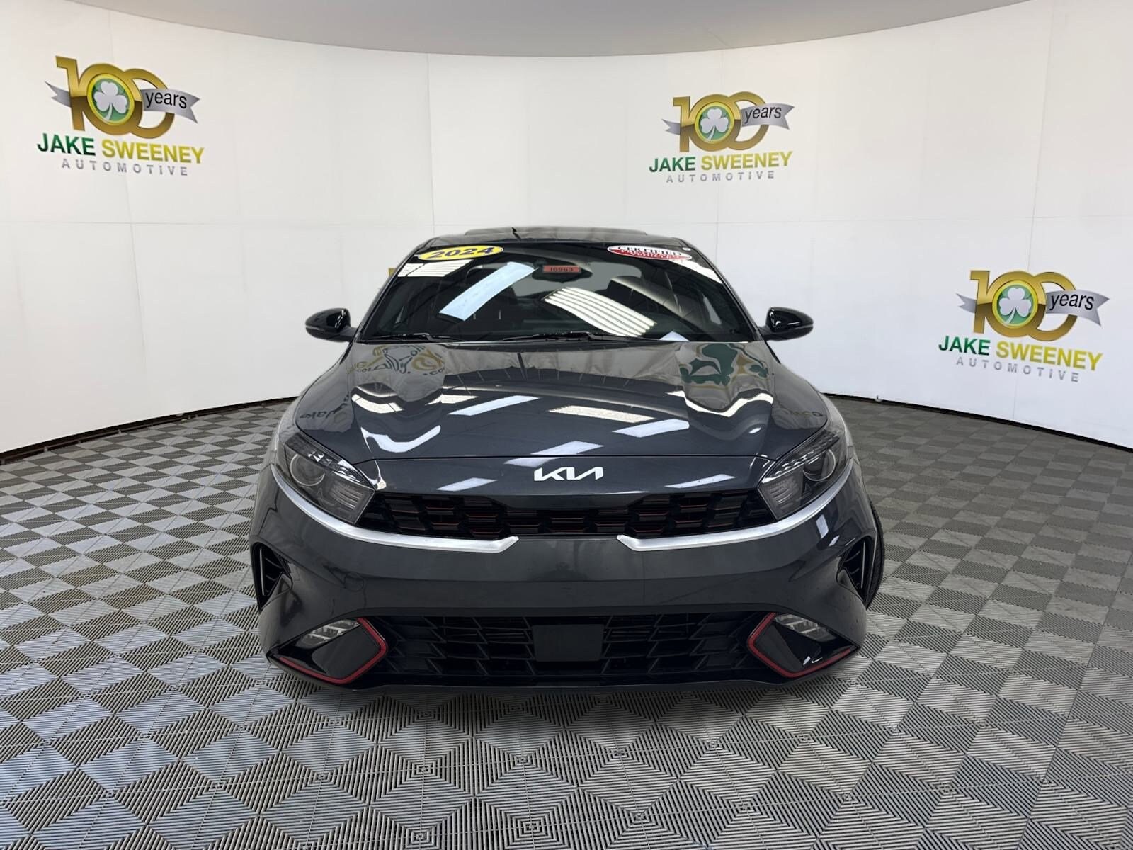 2024 Kia Forte GT-Line photo 2