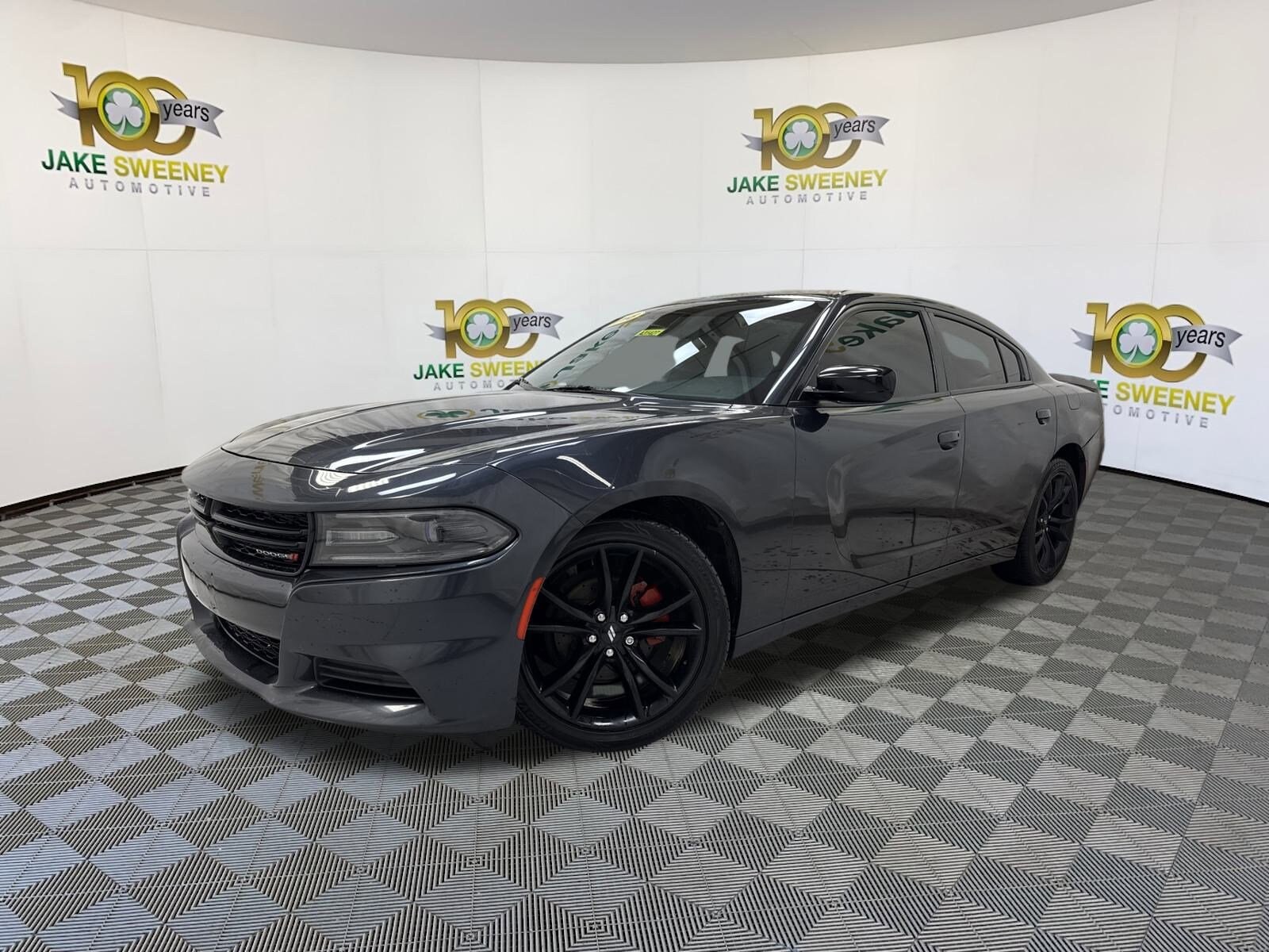 2018 Dodge Charger SXT photo 3