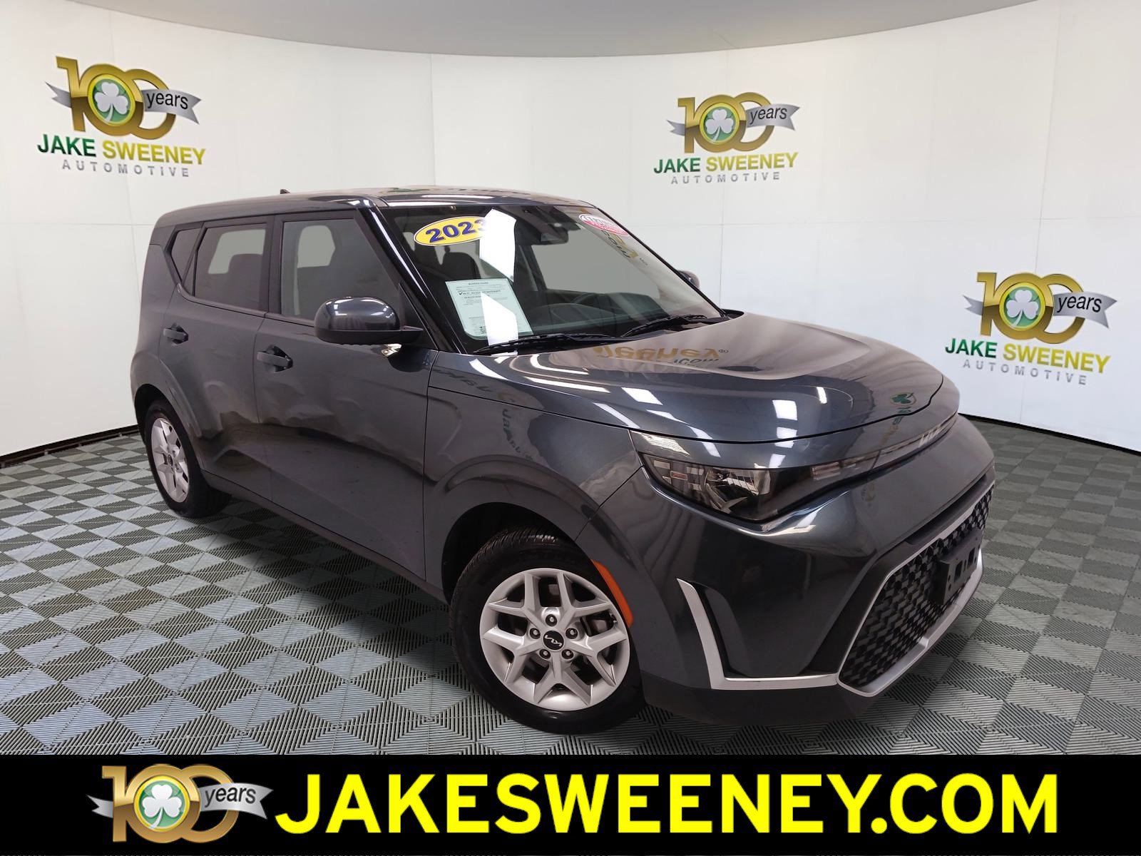 2023 Kia Soul LX's photo