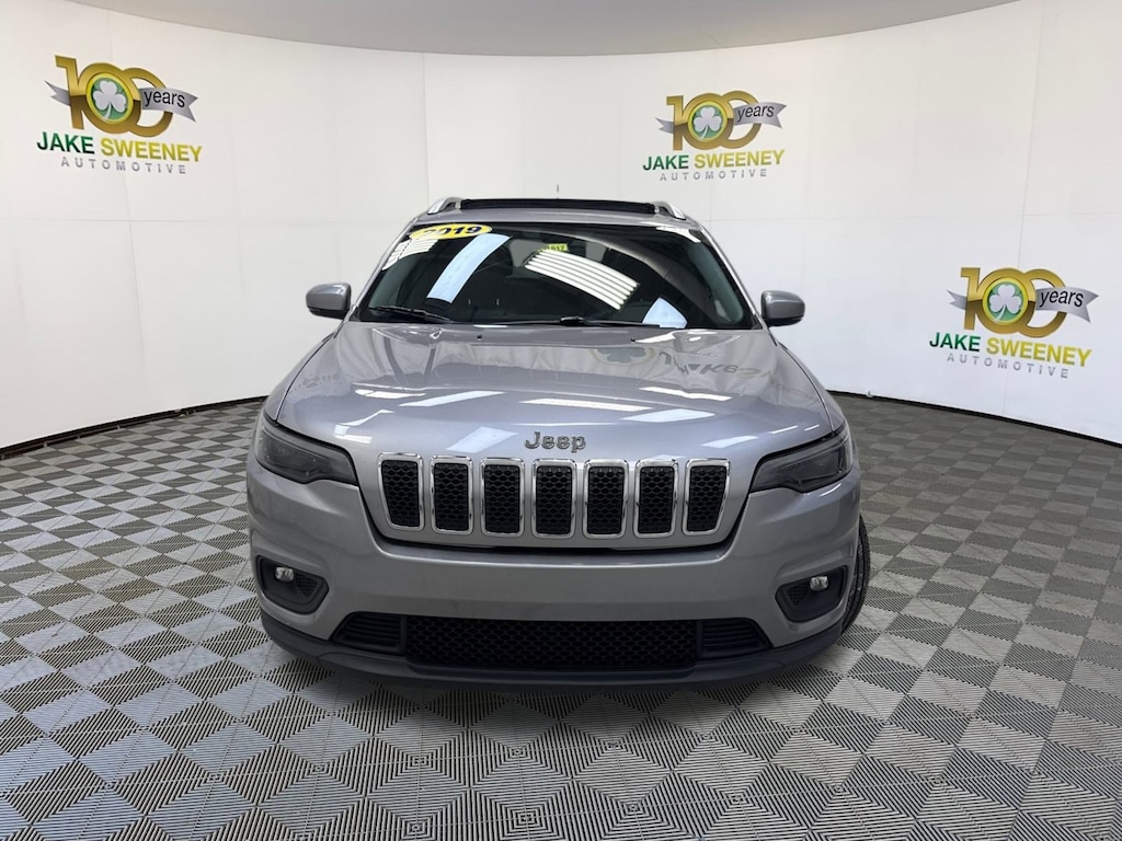 Used 2019 Jeep Cherokee Latitude SUV