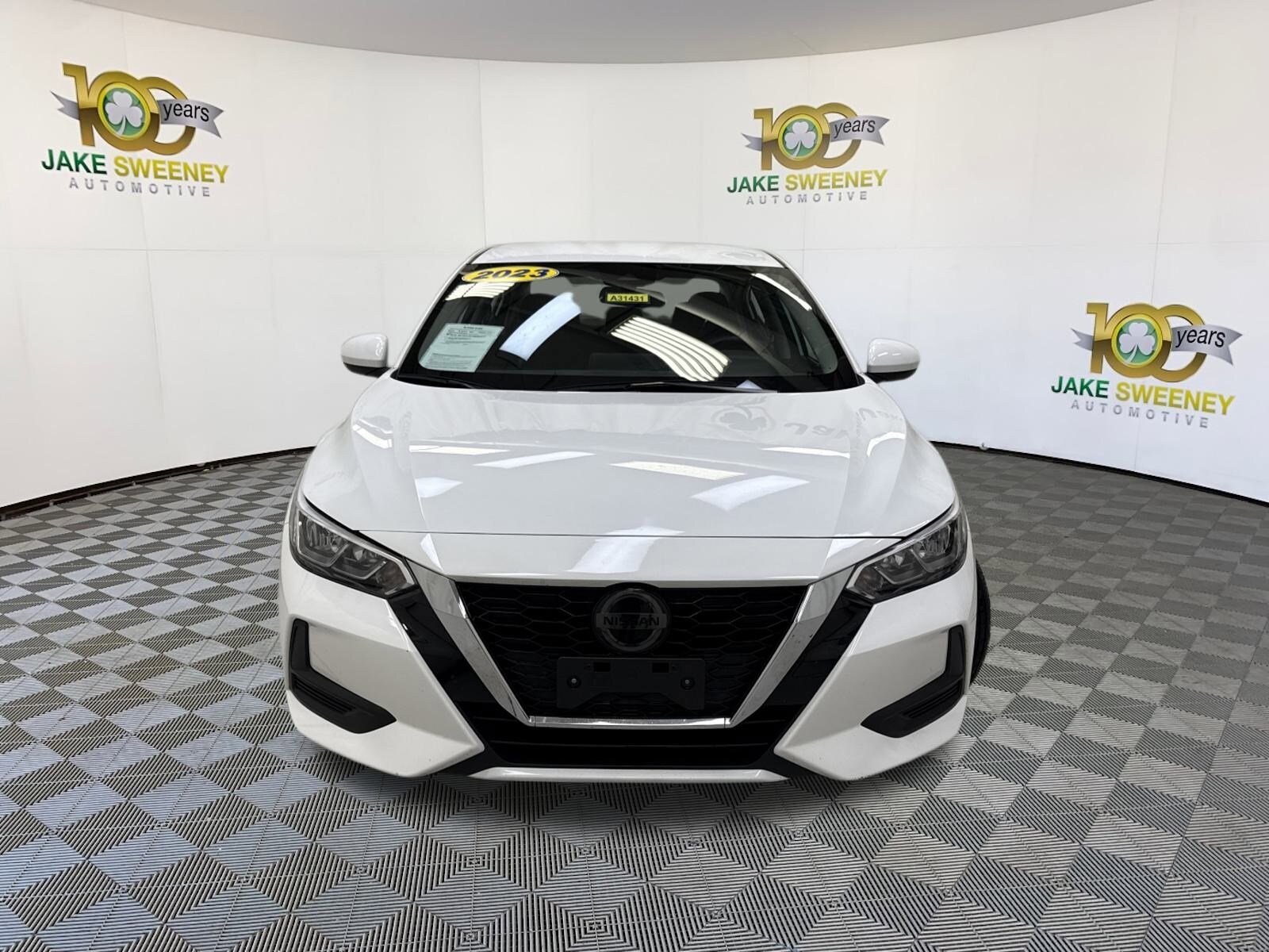 2023 Nissan Sentra SV photo 2