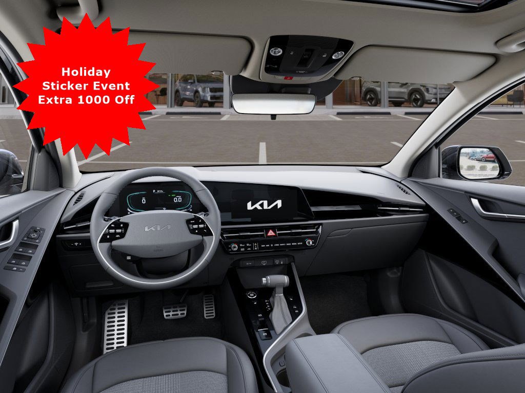 2025 Kia Niro EX Touring - Photo 17