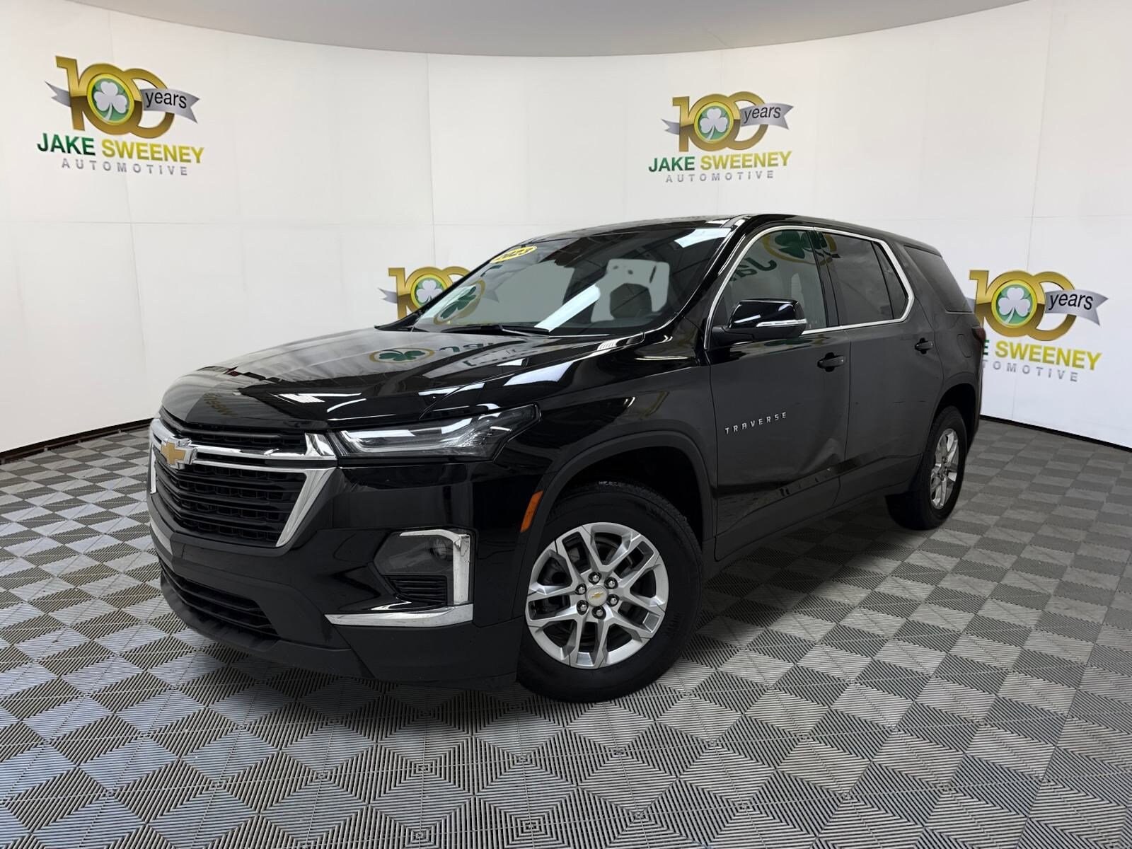 2023 Chevrolet Traverse 1LS photo 3