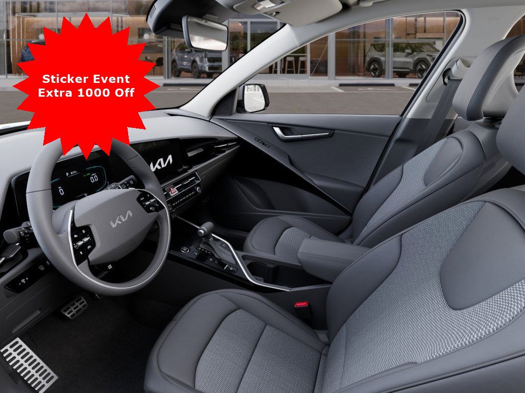 2025 Kia Niro EX Touring - Photo 20