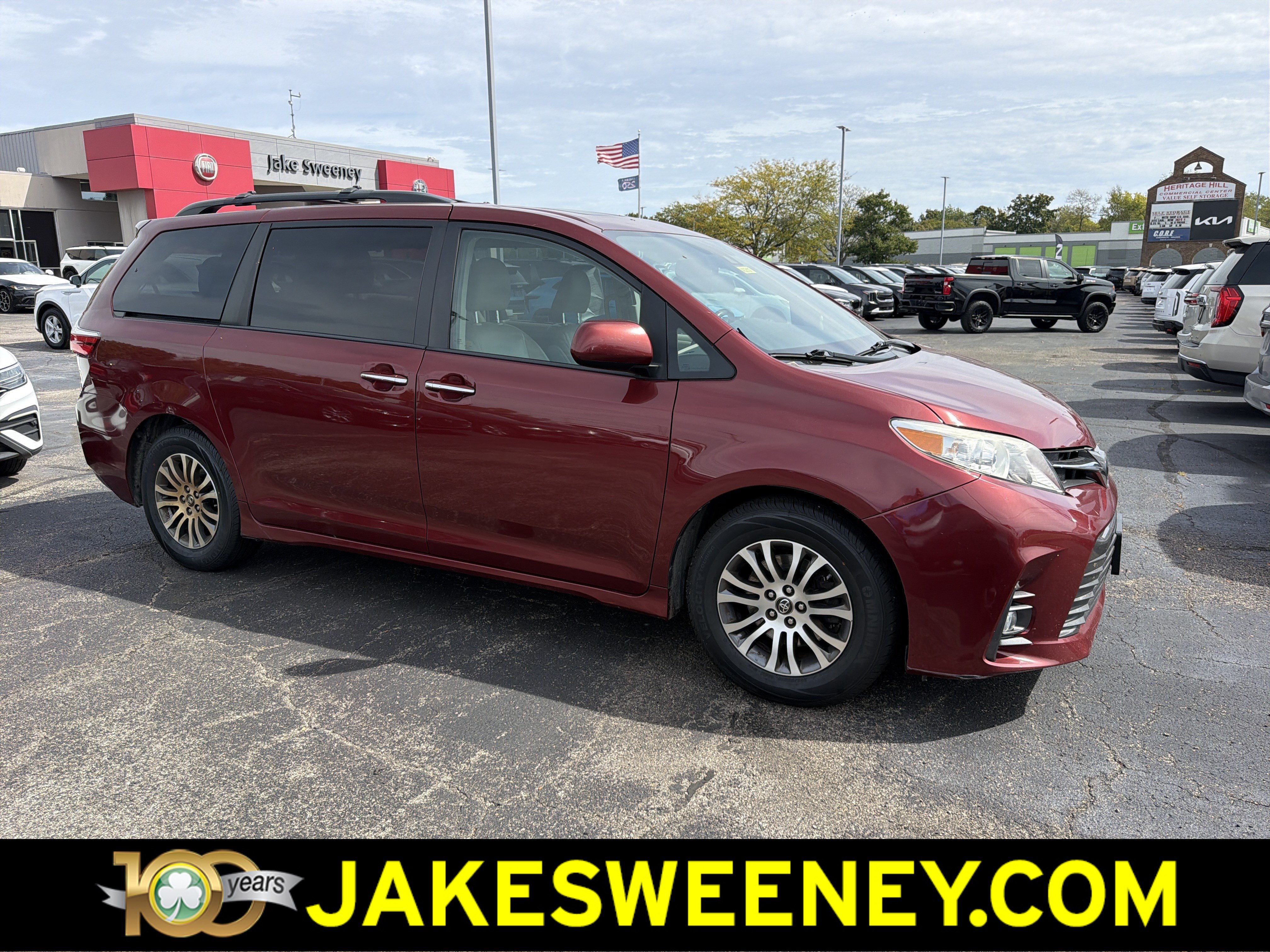 2018 Toyota Sienna XLE Premium 8 Passenger Van Passenger Van