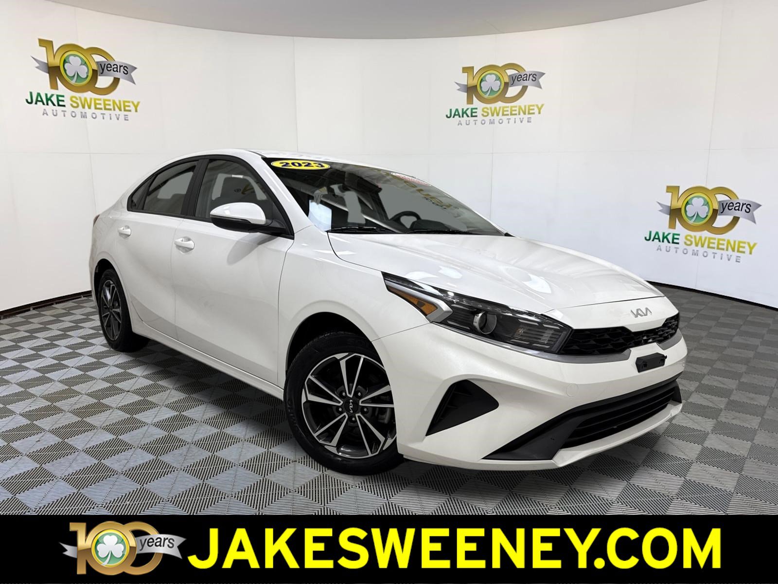 2023 Kia Forte LXS AT's photo