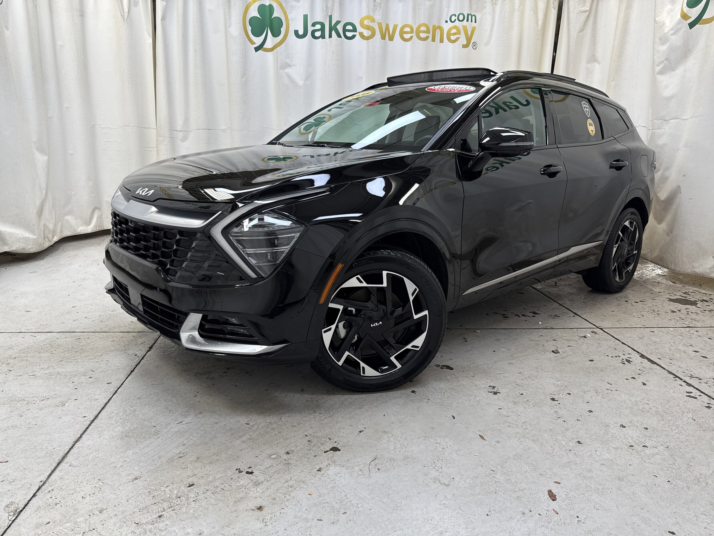 2025 Kia Sportage photo 2