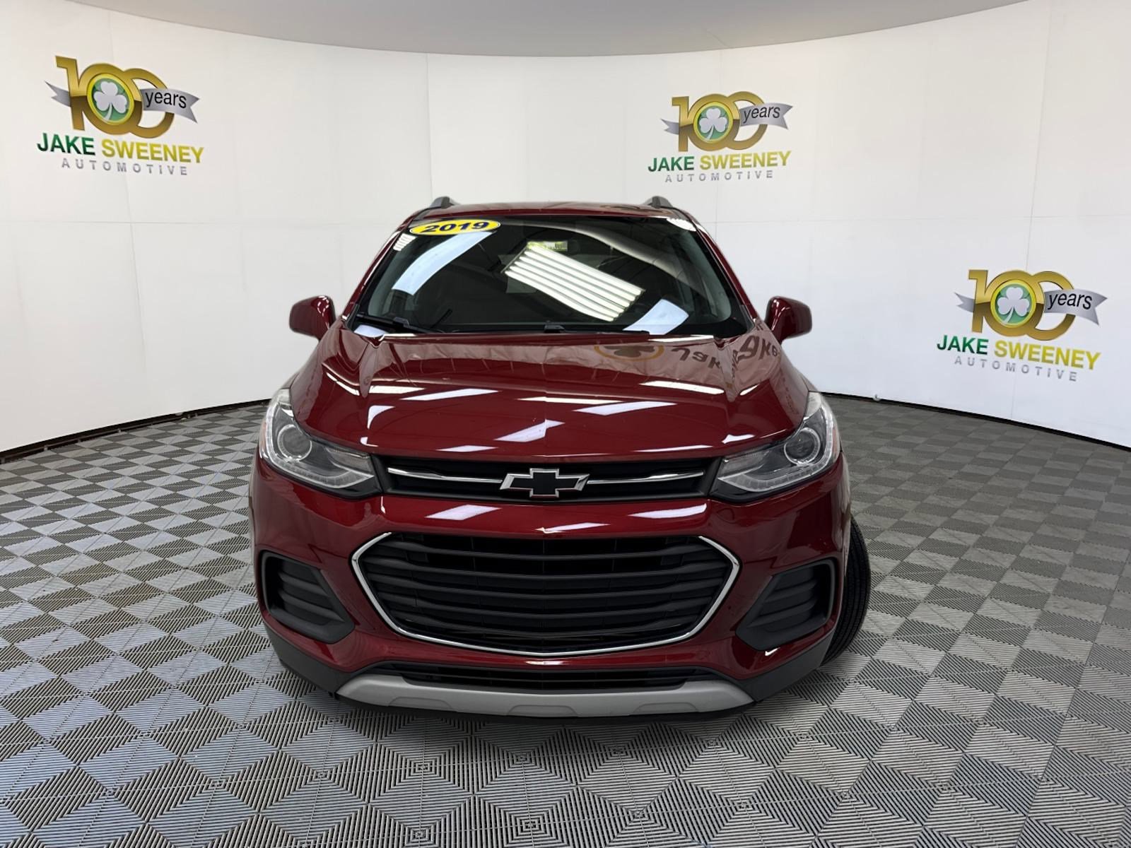 2019 Chevrolet Trax LT photo 2