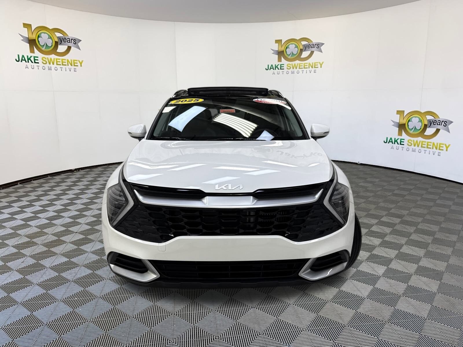 2025 Kia Sportage Hybrid EX photo 2