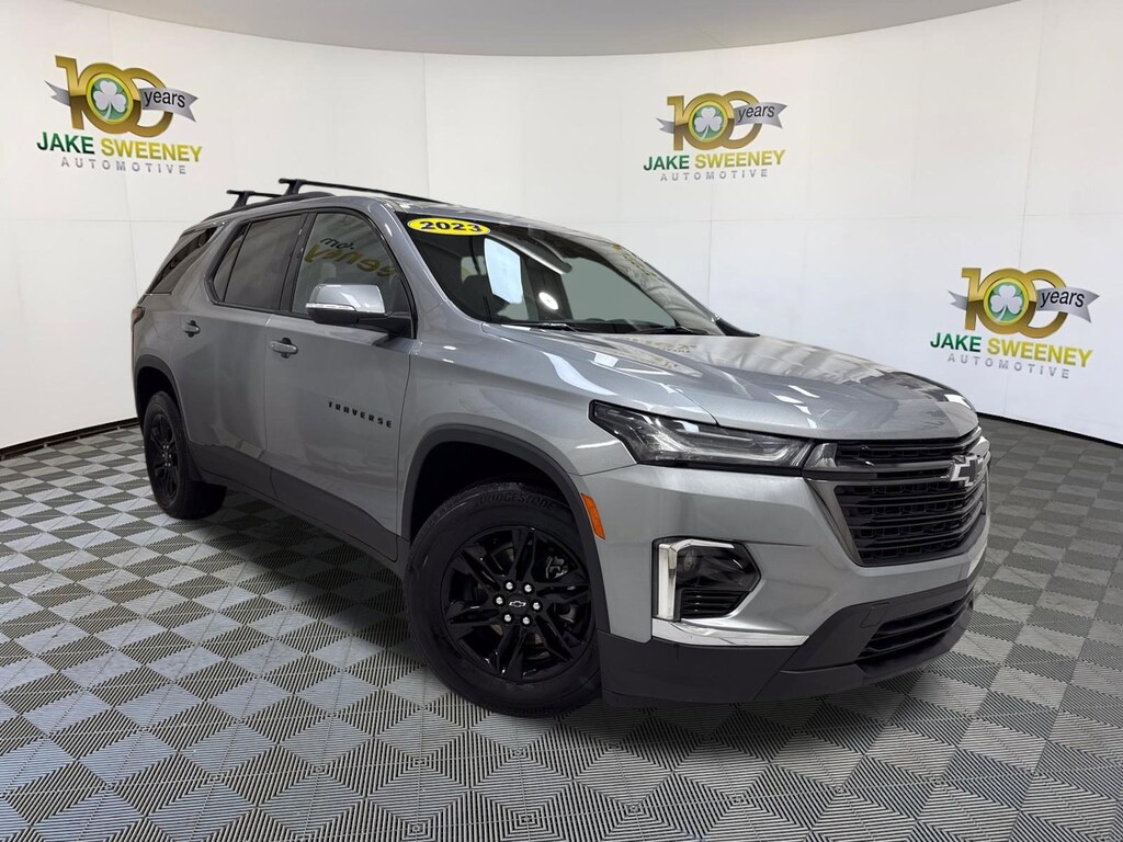 Used 2023 Chevrolet Traverse LT Cloth SUV