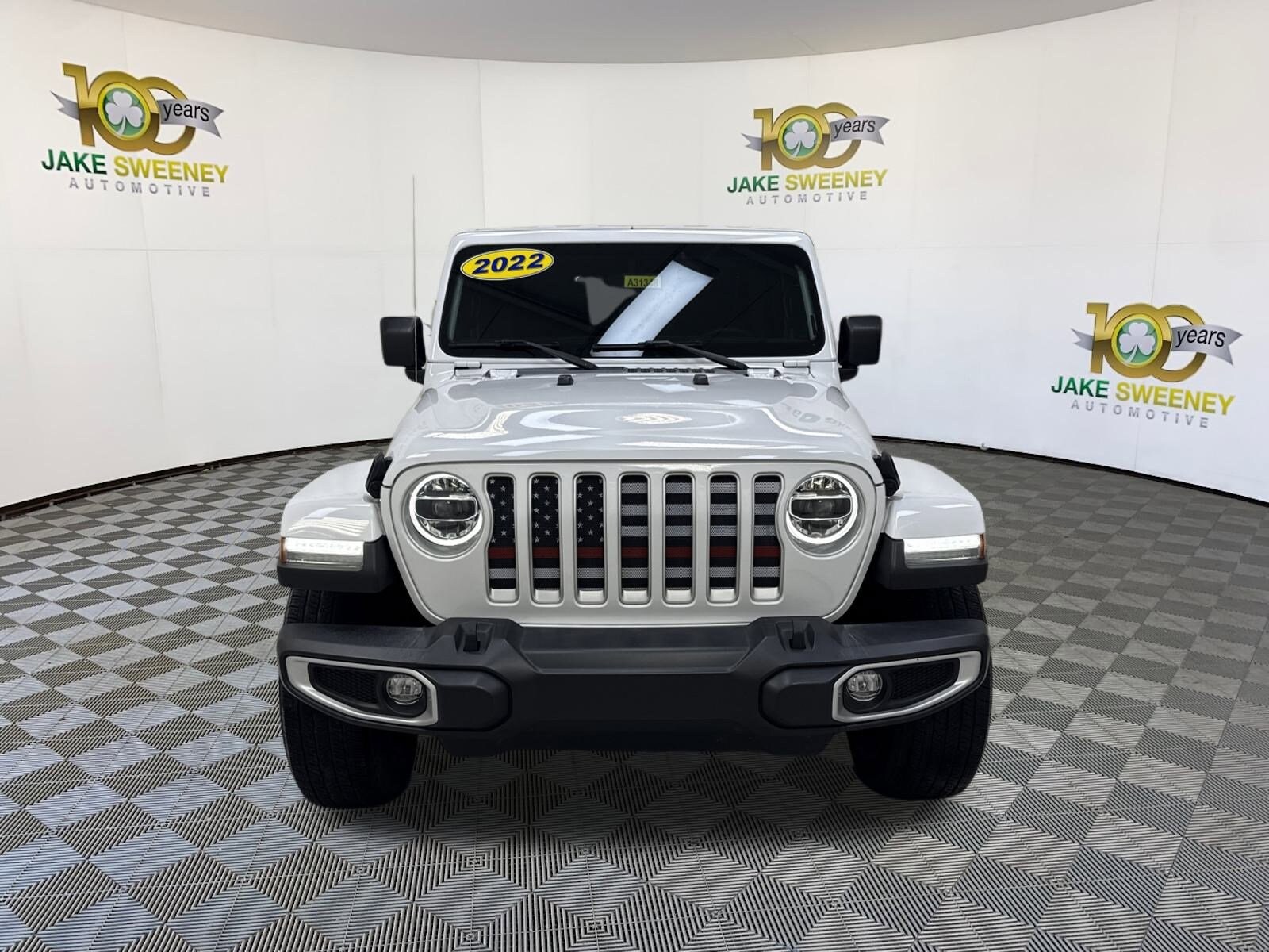 2022 Jeep Wrangler Unlimited Sahara photo 2