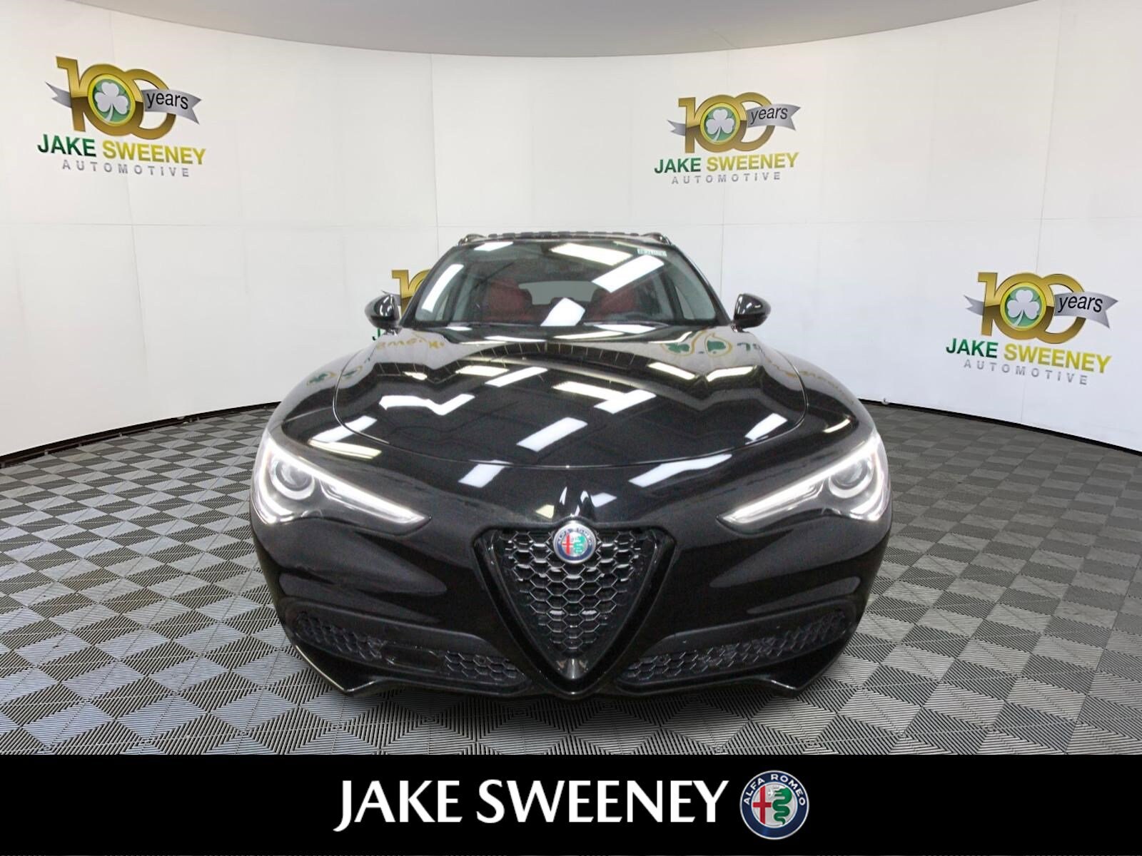 2021 Alfa Romeo Stelvio Ti photo 2
