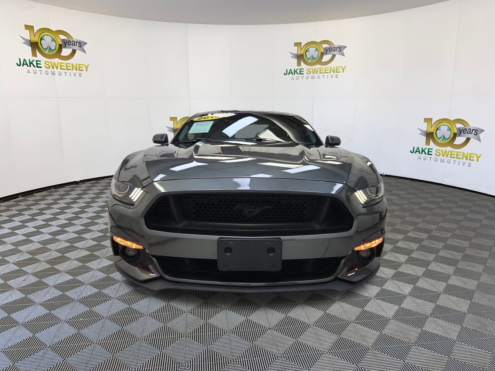 2016 Ford Mustang GT Premium photo 2