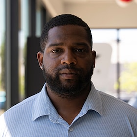 Staff member De'Vonte Thomas from ID_ef13f5614754