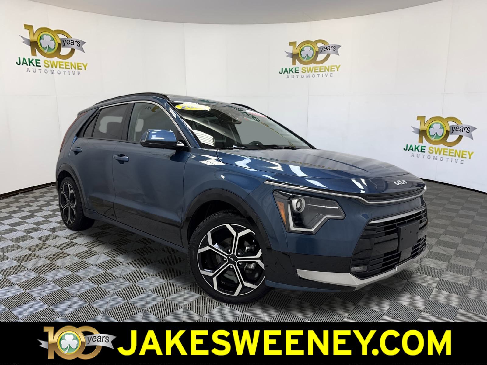 2023 Kia Niro EX Touring's photo