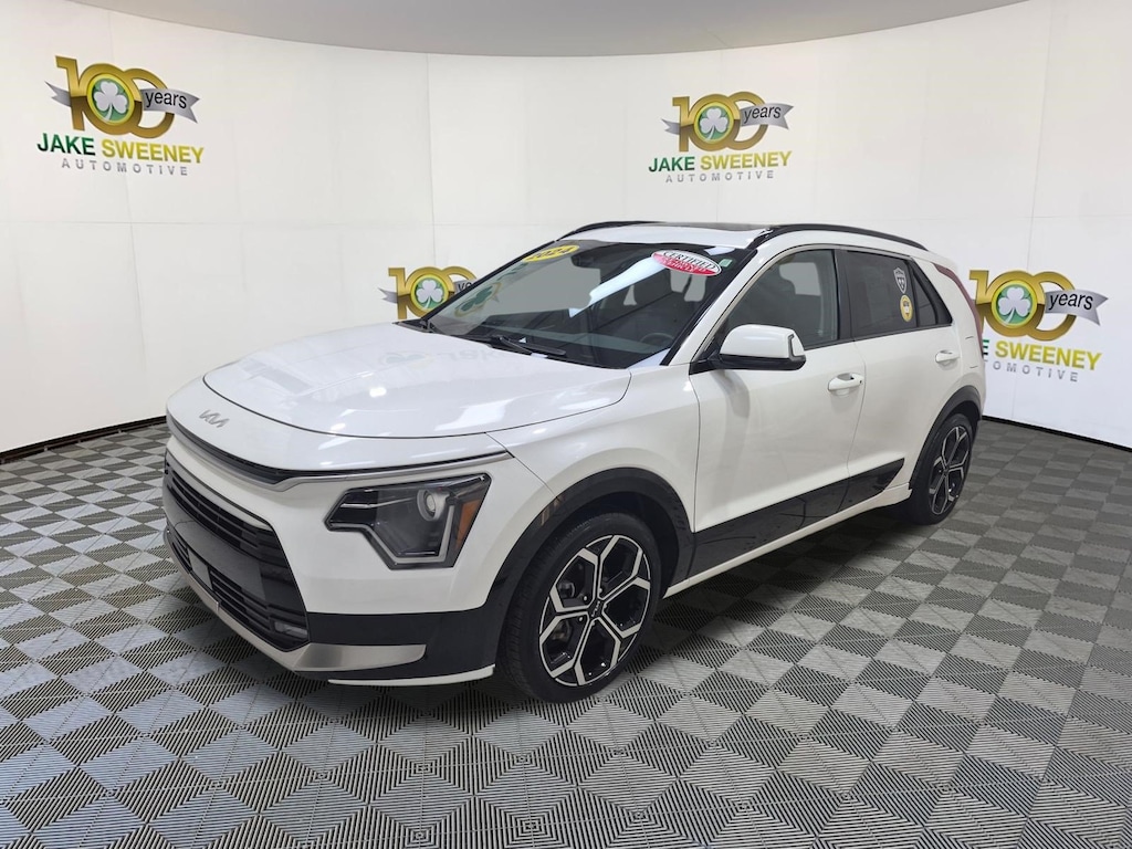Certified 2024 Kia Niro EX Touring SUV