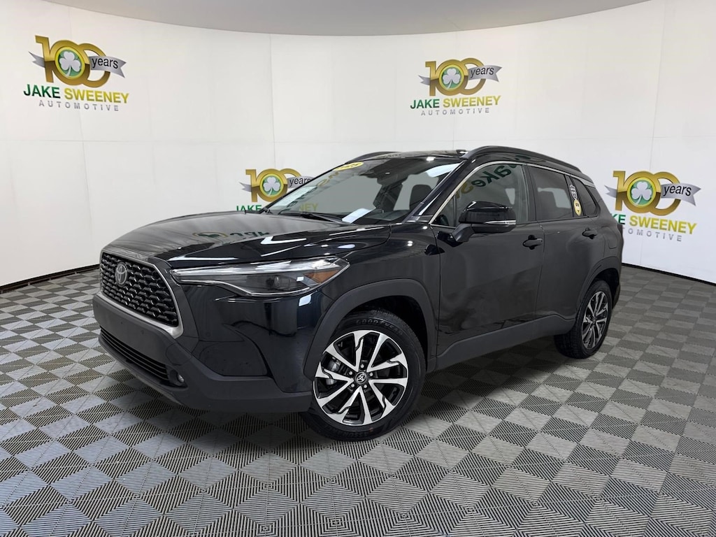 Used 2025 Toyota Corolla Cross XLE SUV