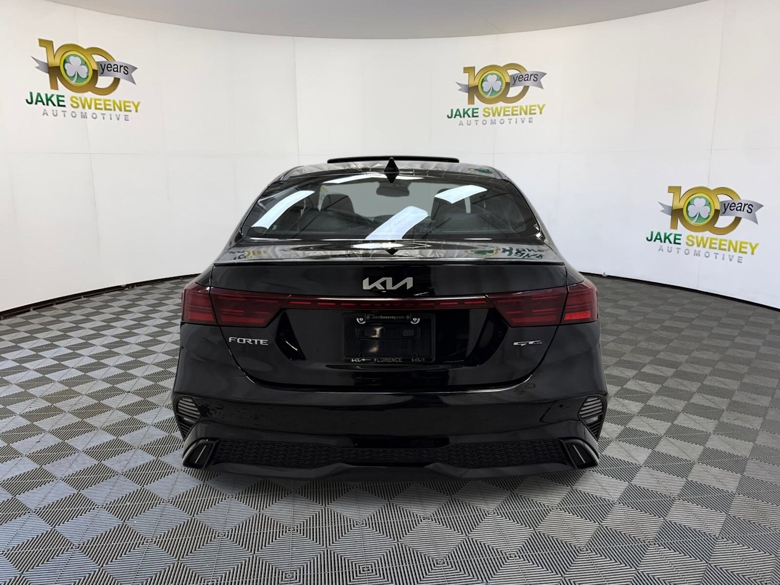 2023 Kia Forte GT-Line photo 3