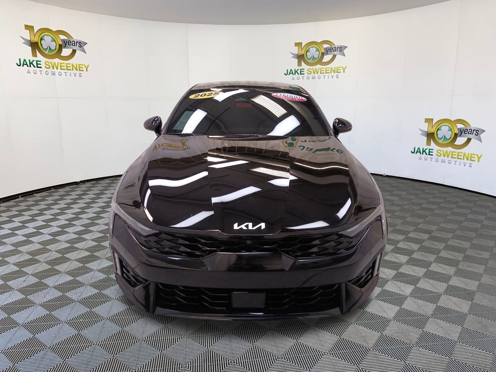 2025 Kia K5 GT photo 2