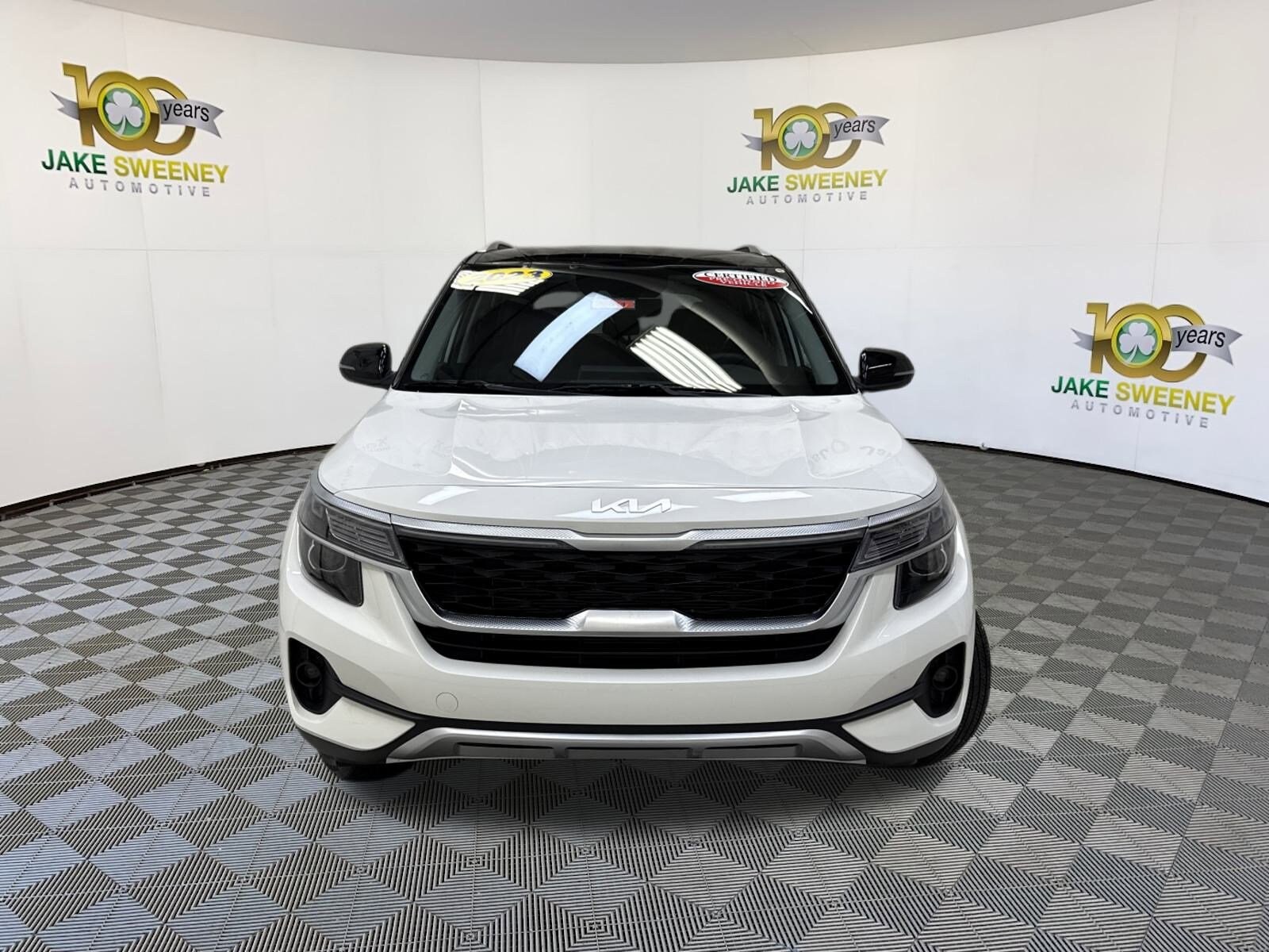 2023 Kia Seltos S photo 2