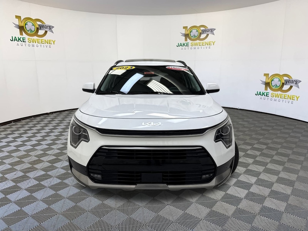 Certified 2023 Kia Niro EX Touring SUV