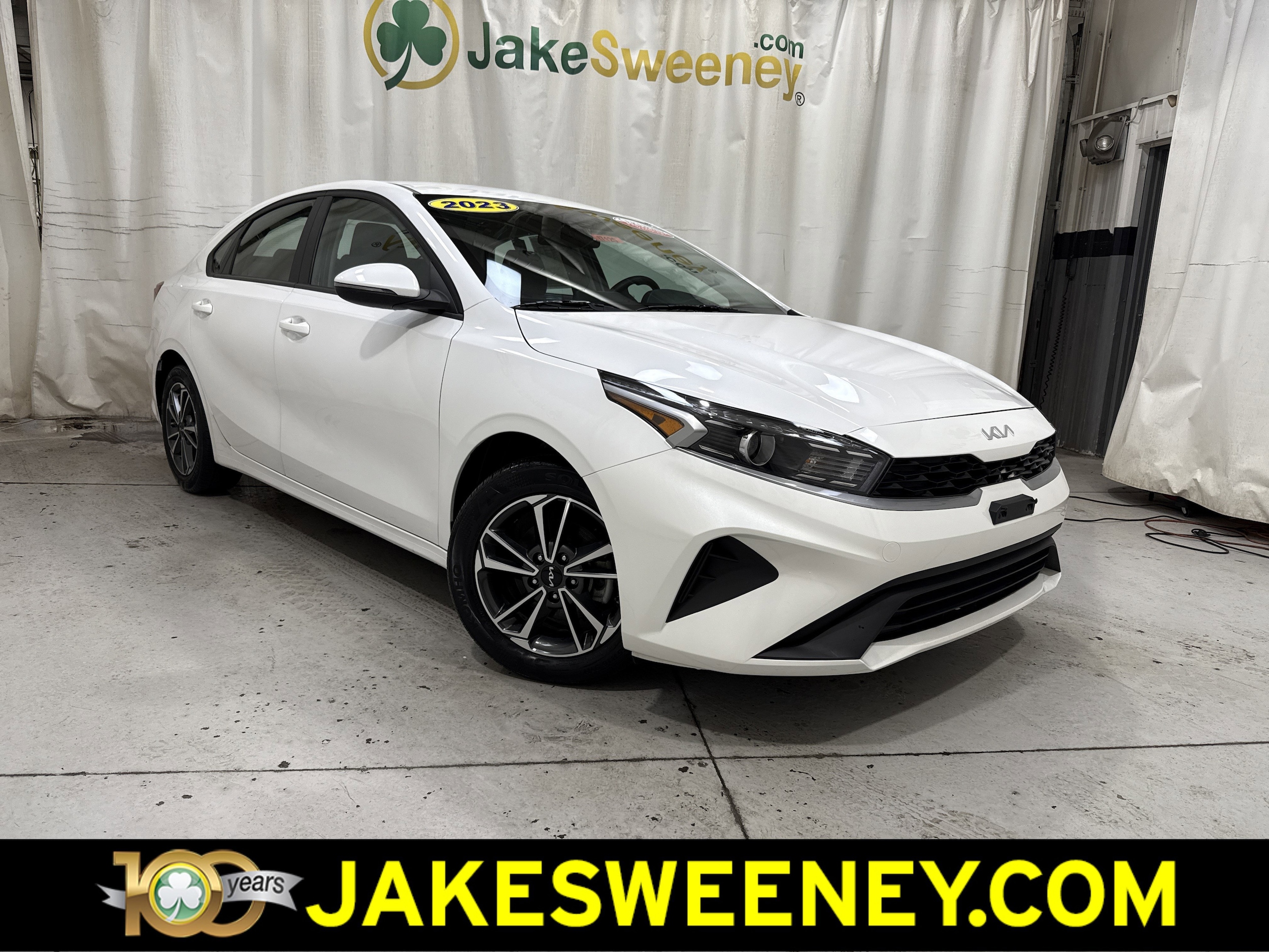 2023 Kia Forte LXS AT's photo