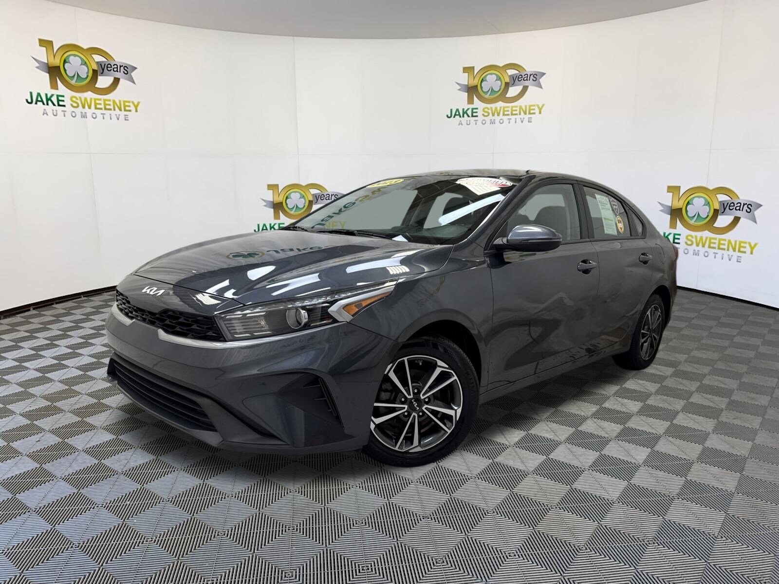 2023 Kia Forte LXS photo 3
