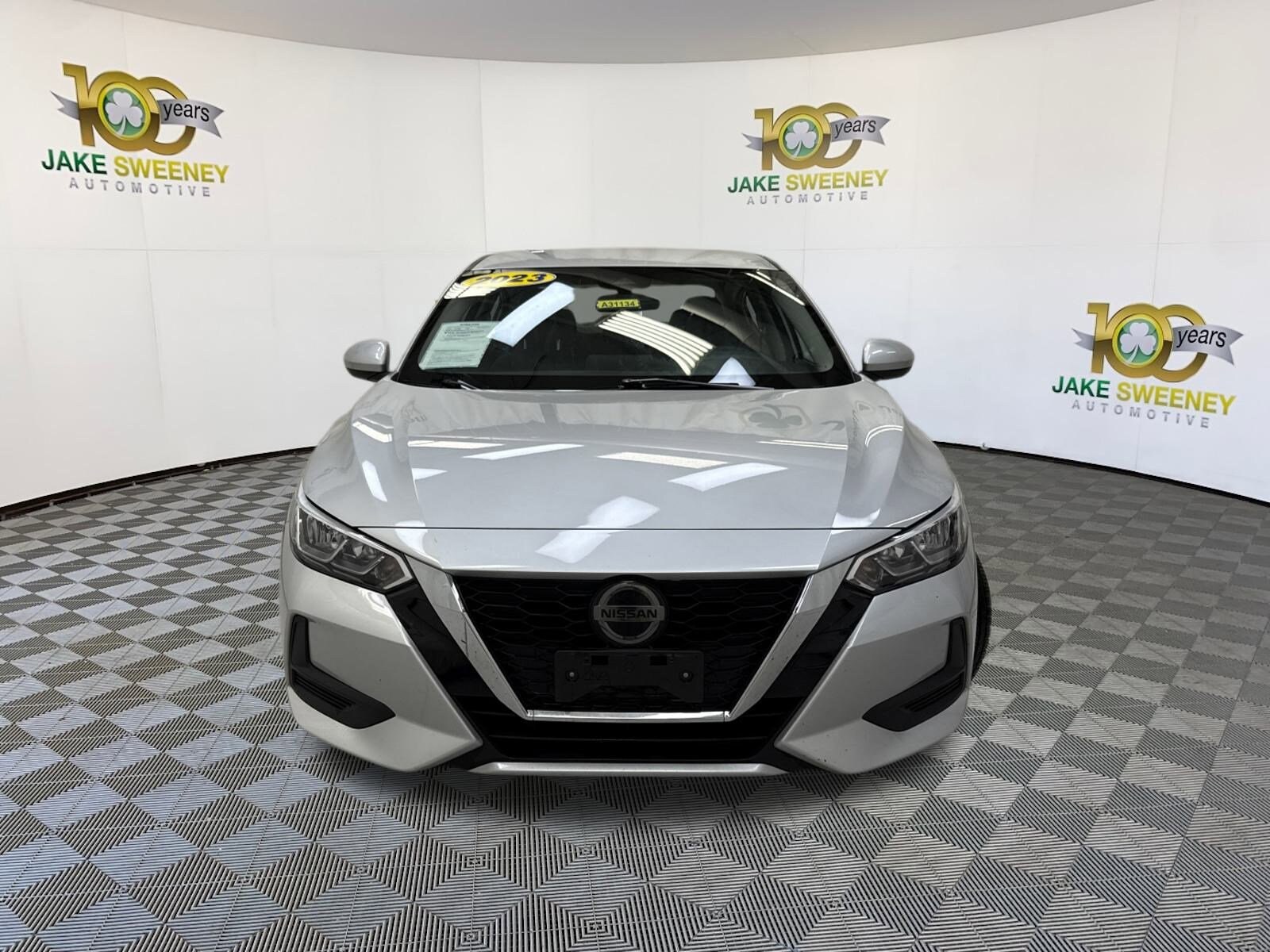2023 Nissan Sentra SV photo 2