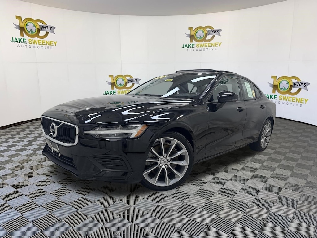 Used 2020 Volvo S60 T6 Momentum Sedan