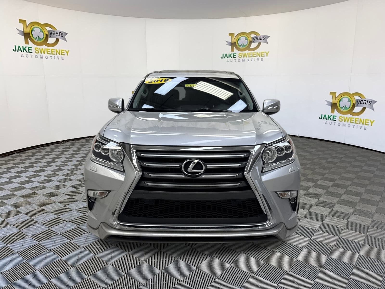 2019 Lexus GX 460 photo 2