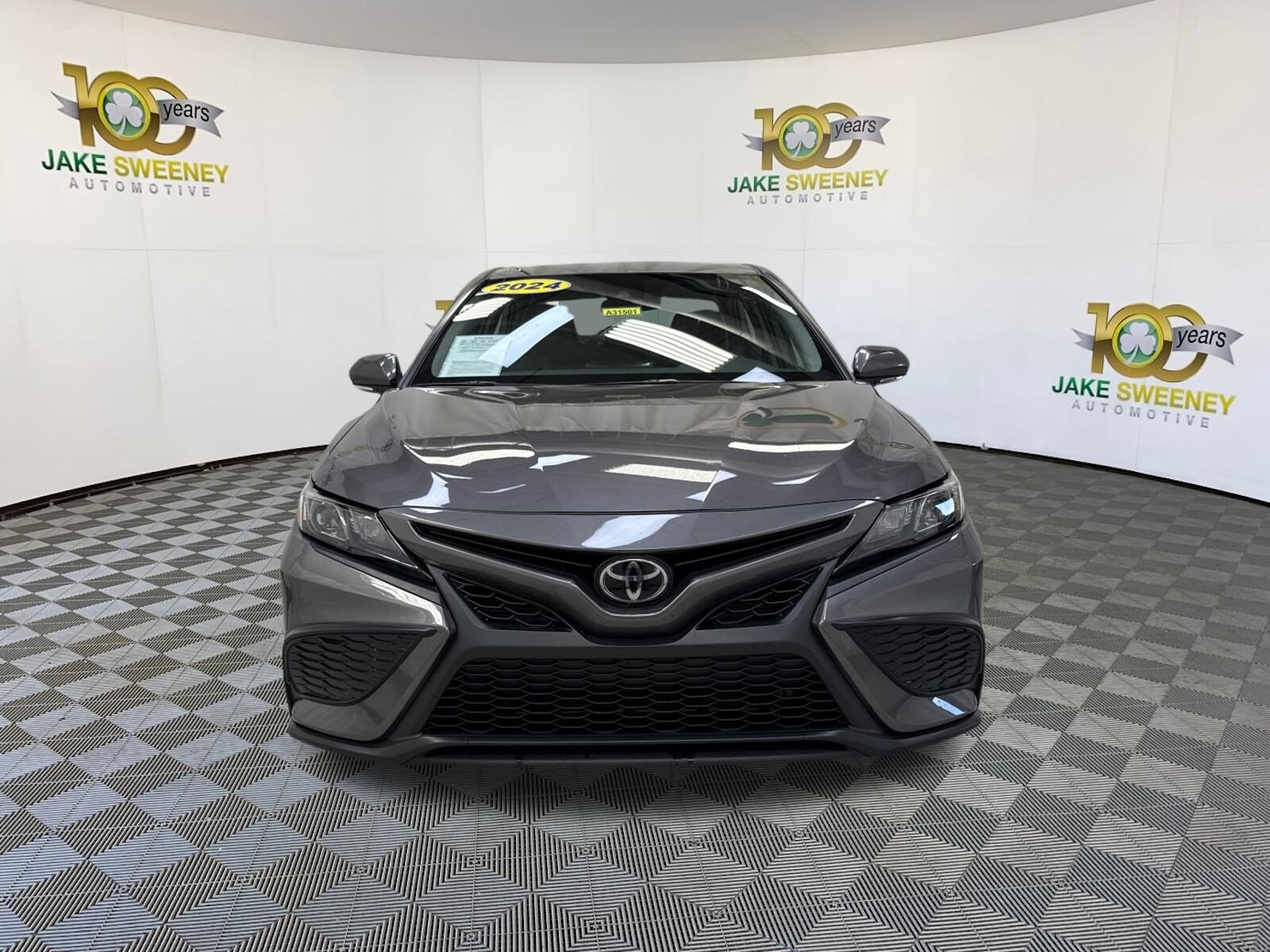 2024 Toyota Camry SE photo 2