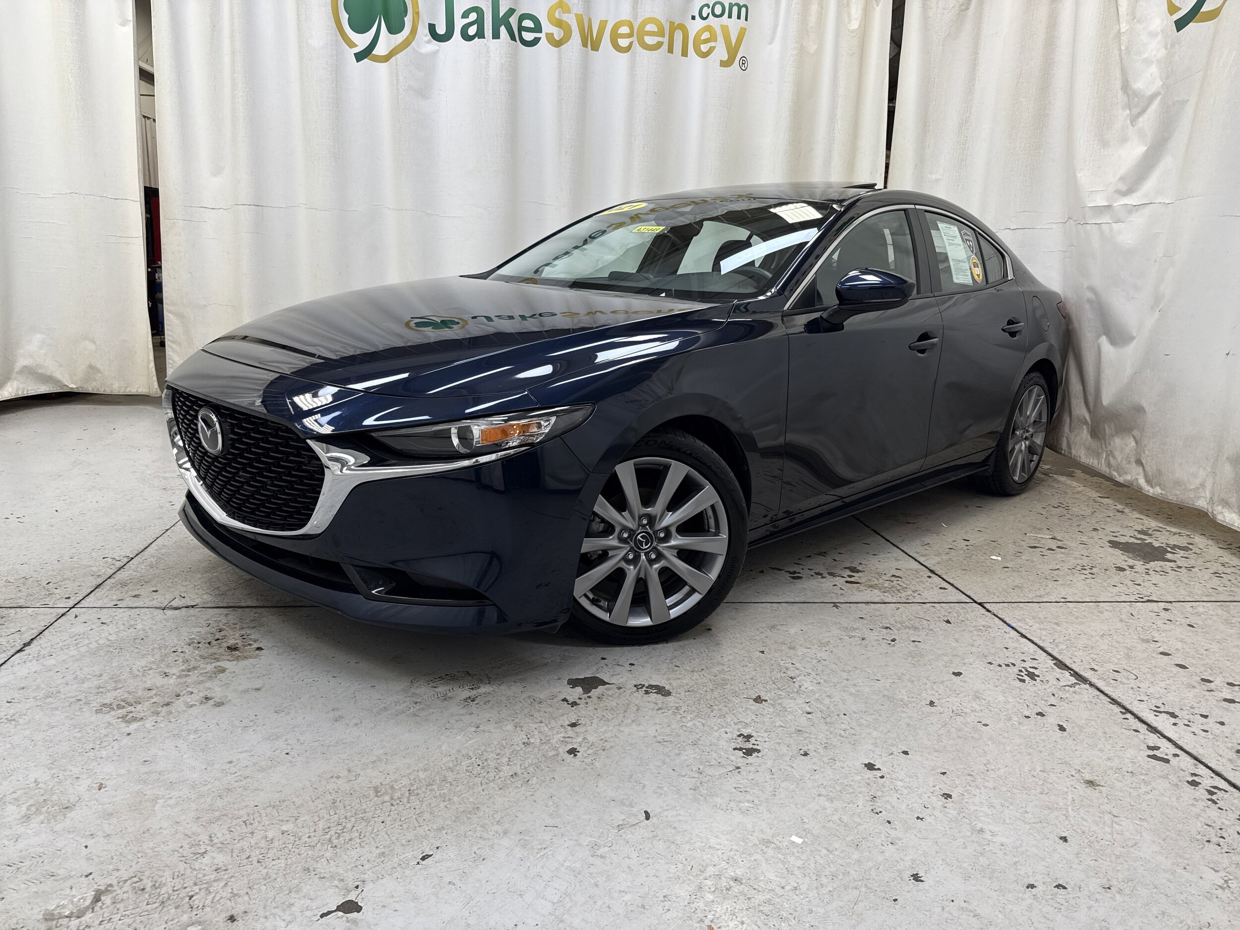 2021 Mazda Mazda3 Sedan Preferred photo 3