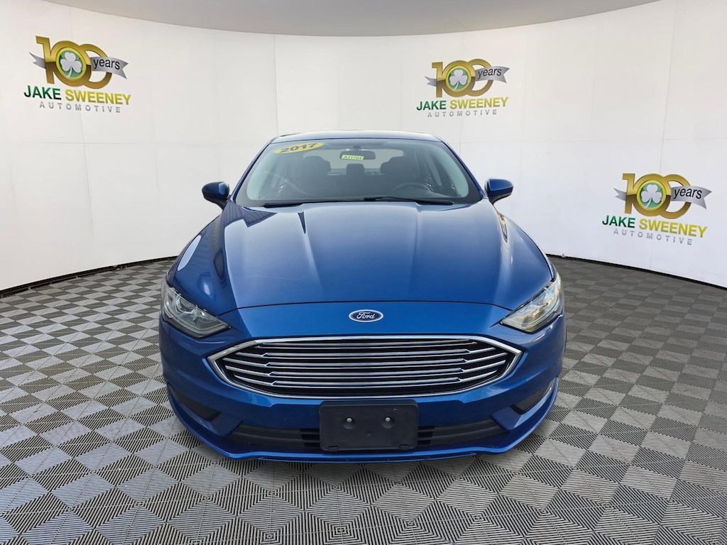 Used 2017 Ford Fusion SE Sedan