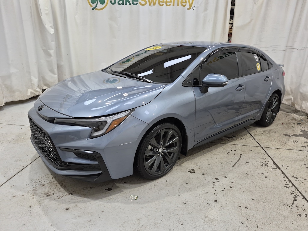 Used 2025 Toyota Corolla SE Sedan