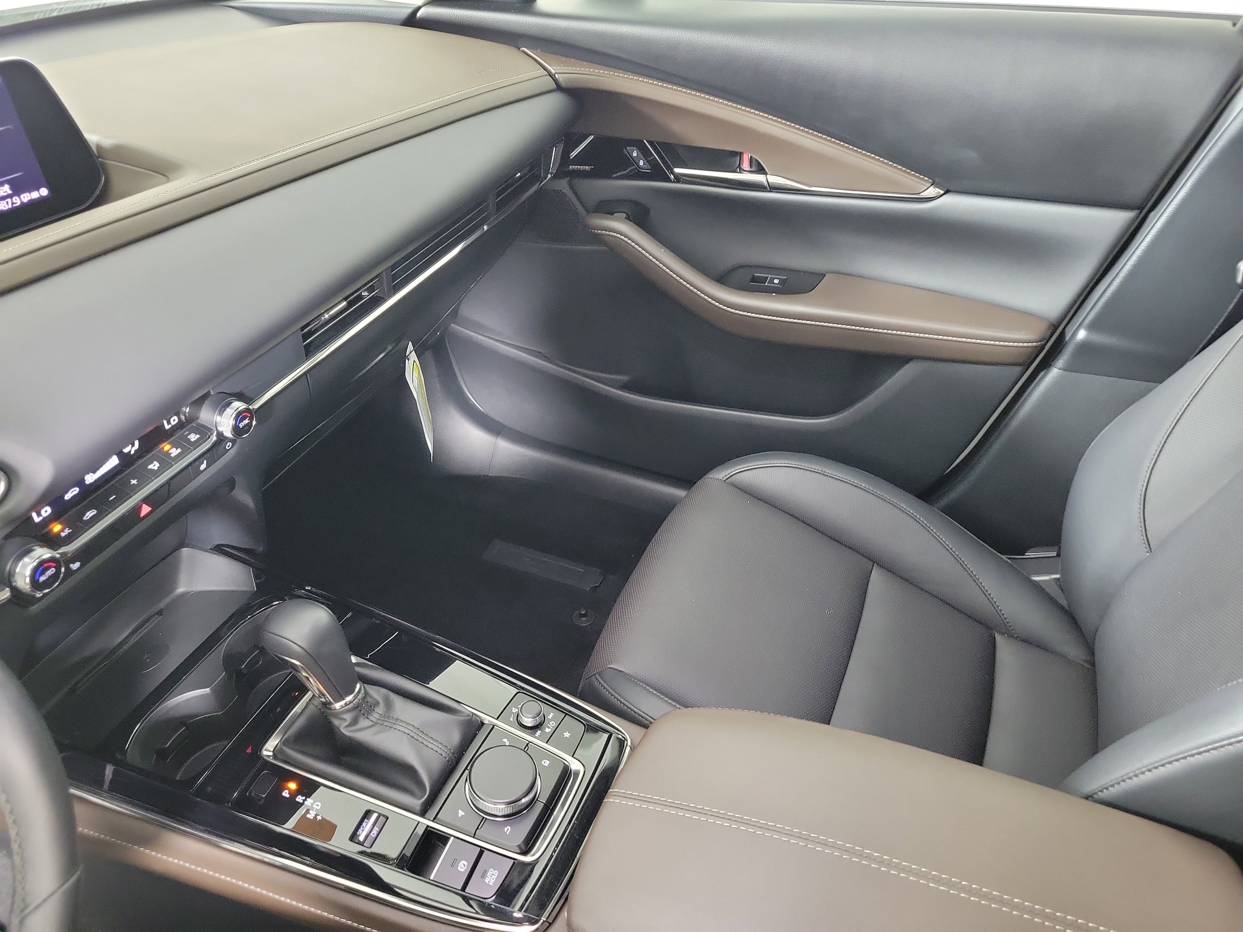 2025 Mazda CX-30 Turbo Premium - Photo 25