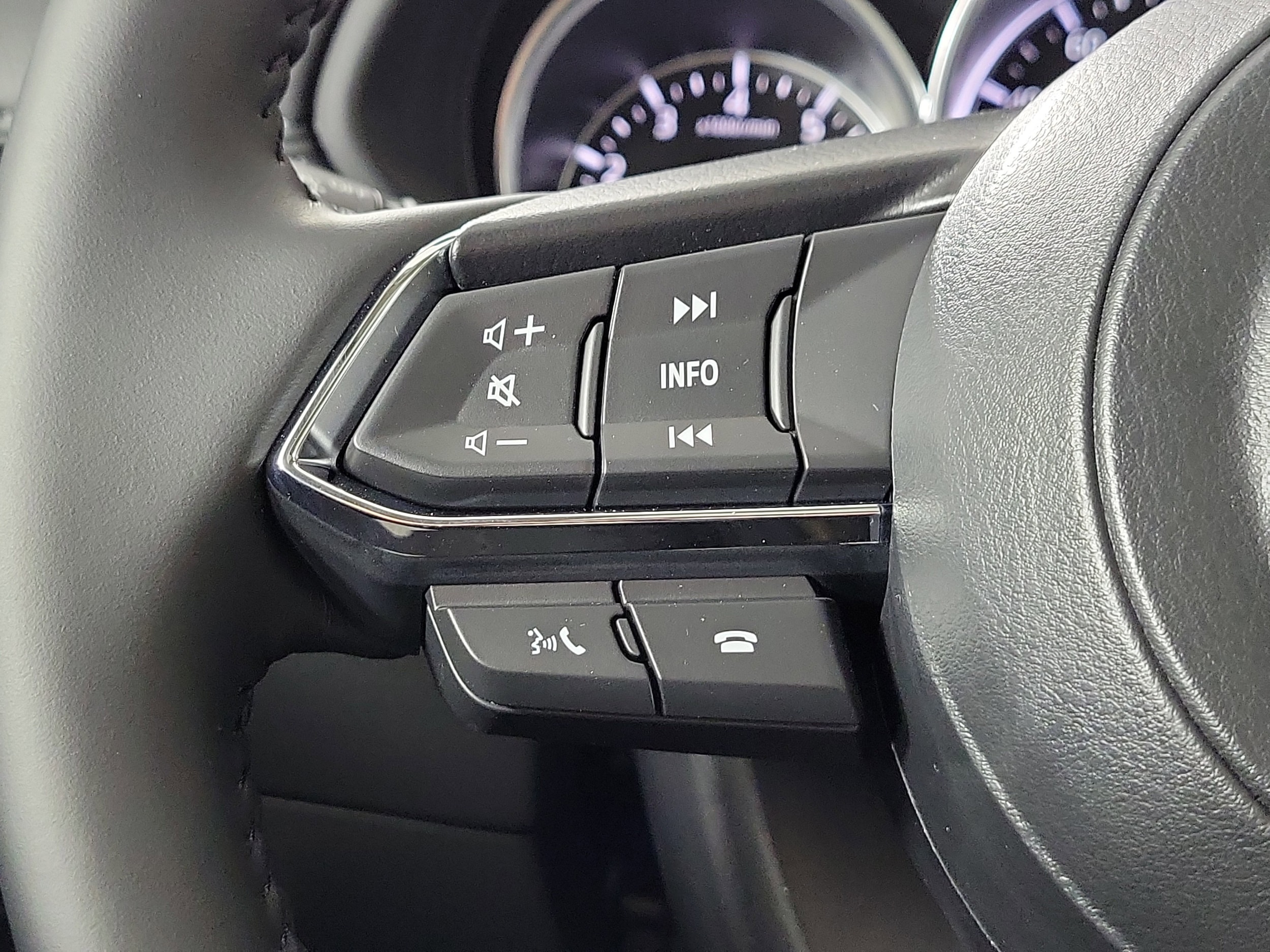 2025 Mazda CX-5 S Preferred package - Photo 13