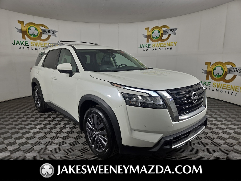 Used 2024 Nissan Pathfinder SL 4WD SUV