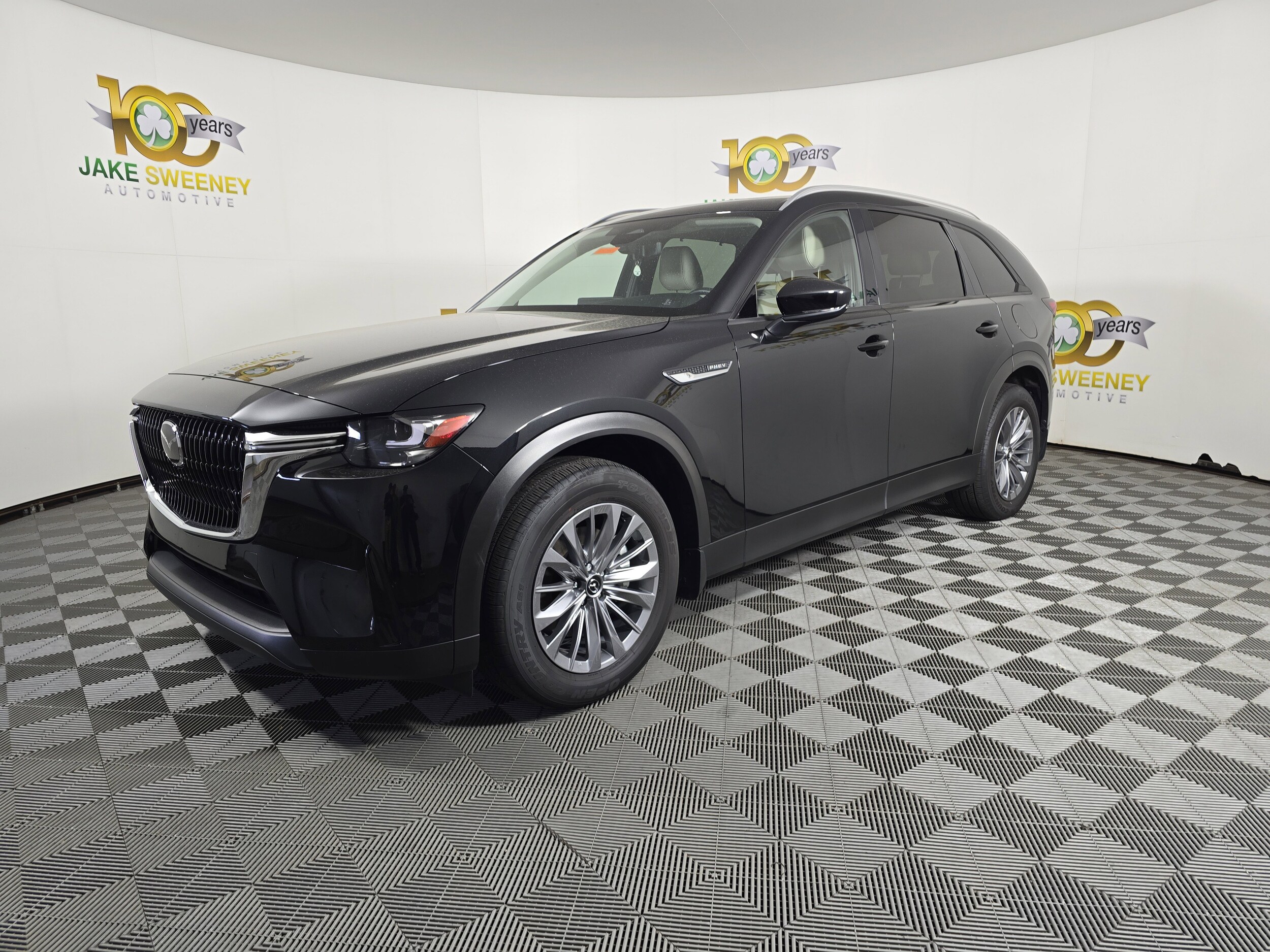 2024 Mazda CX-90 Plug-in Hybrid Preferred photo 2